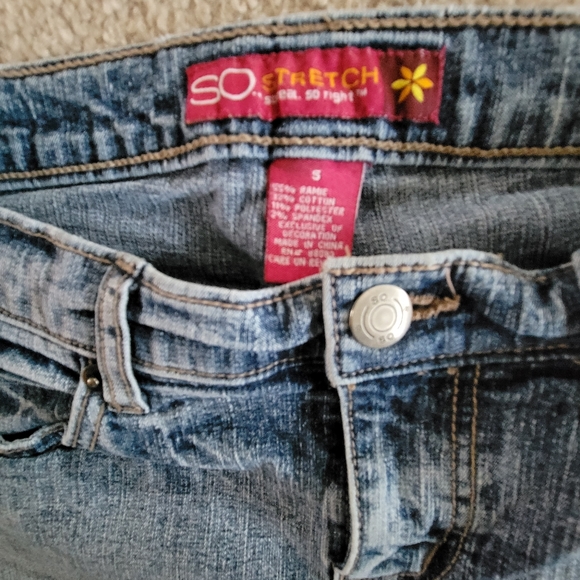 SO Jean Shorts Size 5 - Picture 4 of 6